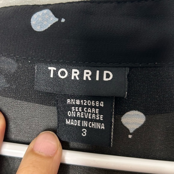 Torrid Hot Air Balloon‎ Chiffon Button Up Top - Picture 3 of 5